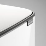 سطل زباله بو پدال بین 36 لیتر سفید برابانتیا