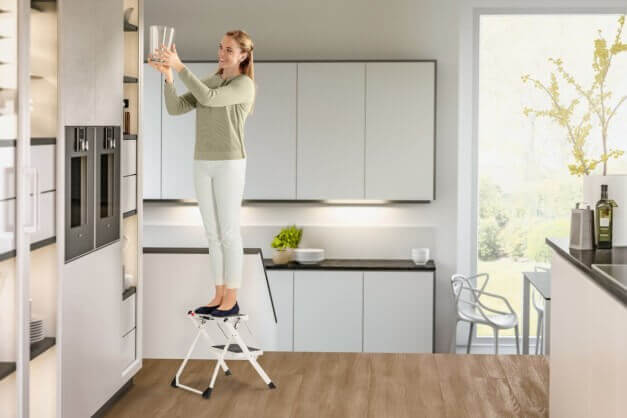 نردبان دو پله تاشو استاندارد لاین MK60 هایلو