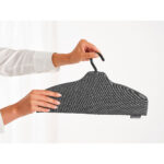 چوب رختی مخصوص اتوکشی بخار مشکی برابانتیا - Image 2